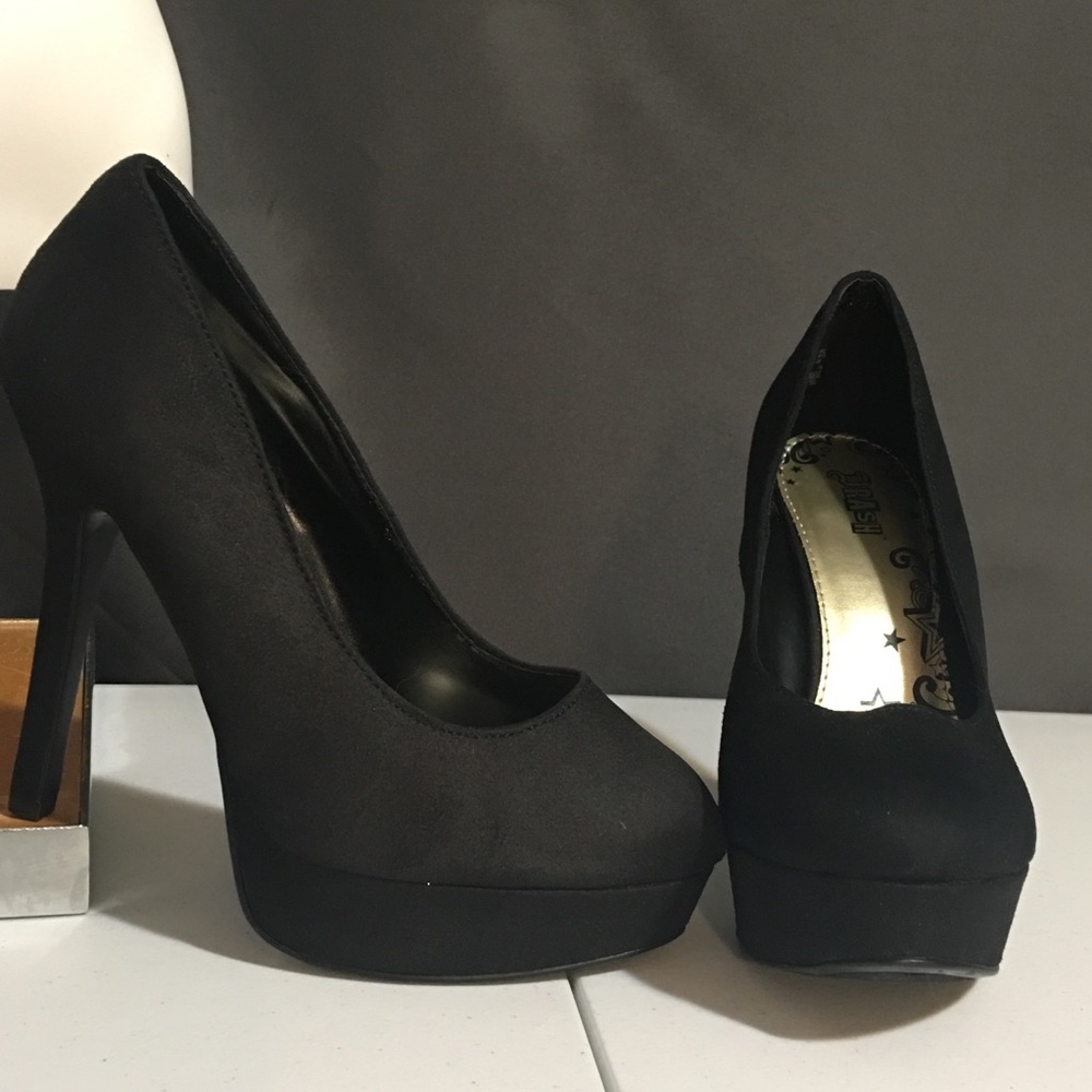 Brash (Payless) black platform heels 9W